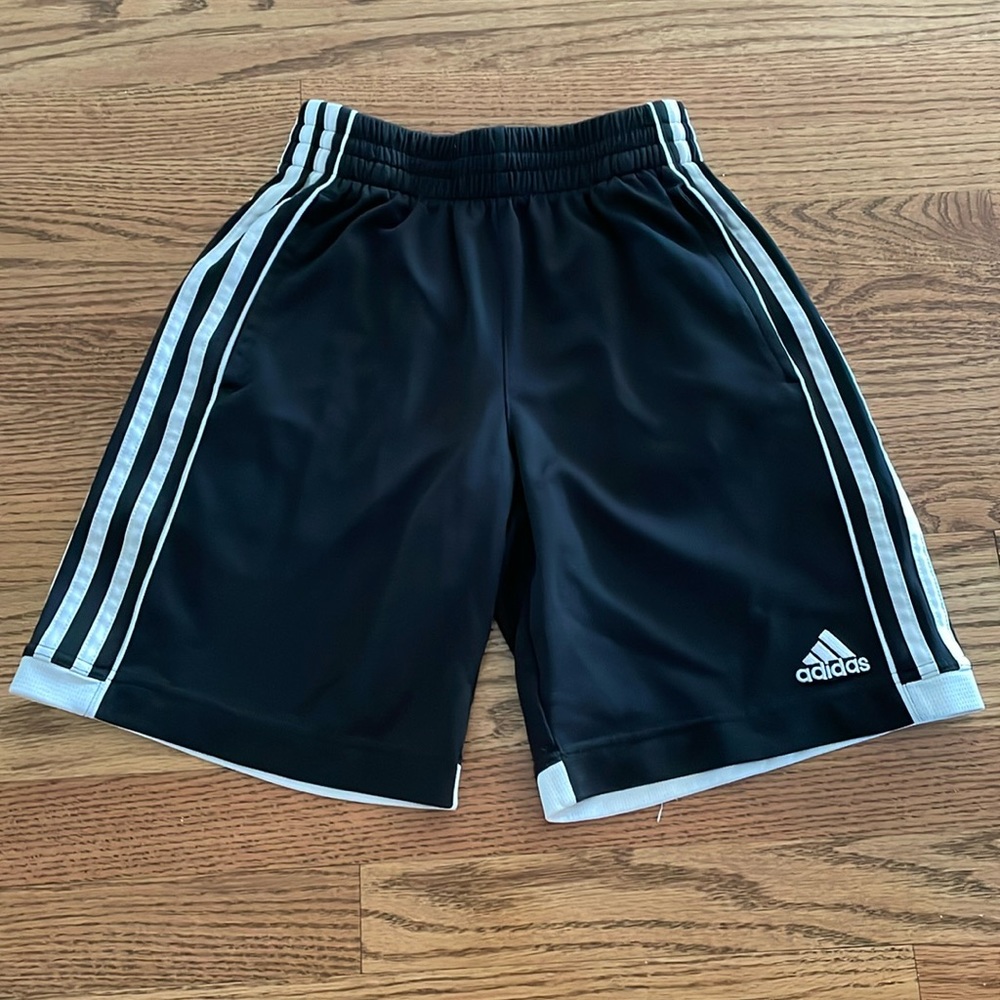 Boys medium (10/12) Adidas athletic/soccer shorts